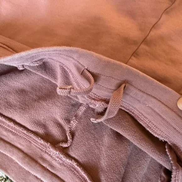 Girlfriend Collective Mauve Set - Picture 5 of 5